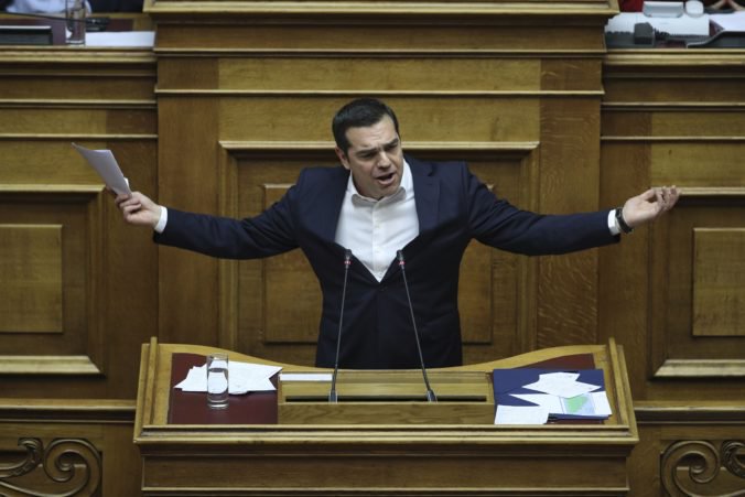 Parlament podržal Tsíprasovu vládu, za vyslovenie dôvery hlasovala najtesnejšia možná väčšina