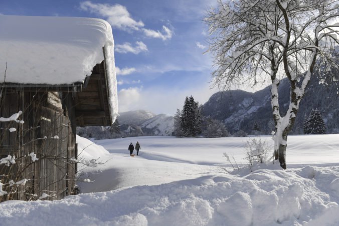 Záchranári si razili cestu ku kláštoru zopár dní, mníškam však sneh nevadil a evakuáciu odmietli