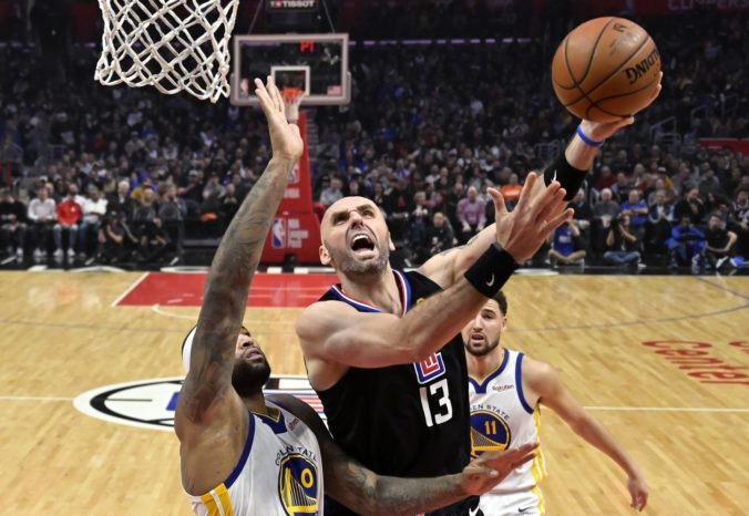 Video: Golden State Warriors zdolali Clippers, najsledovanejším hráčom bol DeMarcus Cousins