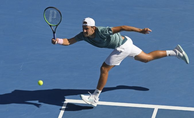 Video: Jedenástka „pavúka“ na Australian Open skončila, do štvrťfinále postúpil Pouille