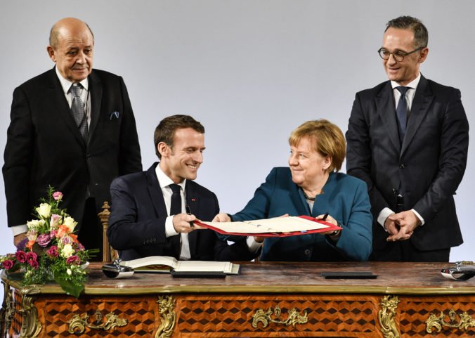 Nemecko a Francúzsko sa zaviazali k užšej spolupráci zmluvou, Slovenská republika to víta