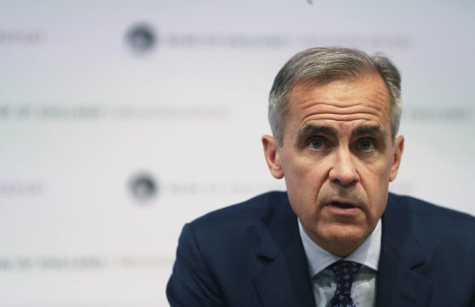 Britské banky sú pripravené aj na tvrdý brexit, vyhlásil guvernér Bank of England v Davose