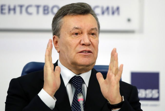 Bývalý ukrajinský prezident Janukovyč je vinný z vlastizrady, rozhodol kyjevský súd