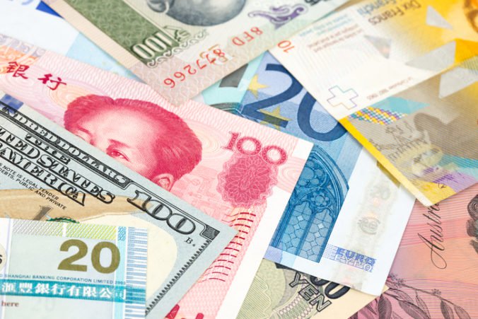 Dolár si pohoršil voči jenu aj euru, investori monitorovali obchodné rokovania medzi USA a Čínou
