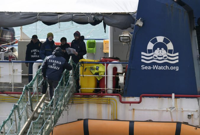 Nemecká humanitárna loď nesmie opustiť prístav Catania, údajne porušila bezpečnostné pravidlá