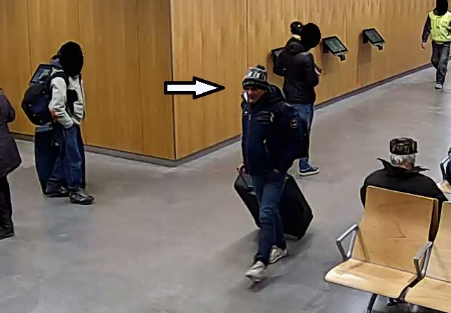 Foto: Polícia hľadá muža, ktorý by mohol objasniť krádež na autobusovej stanici v Bratislave