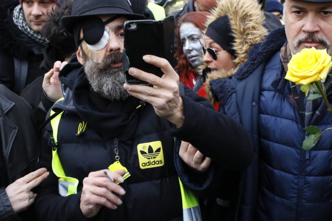 Vo Francúzsku pokračujú protesty „žltých viest“, vodcovia si chcú pripomenúť stovky zranených Vo Francúzsku pokračujú protesty „žltých viest“, vodcovia si chcú pripomenúť stovky zranených