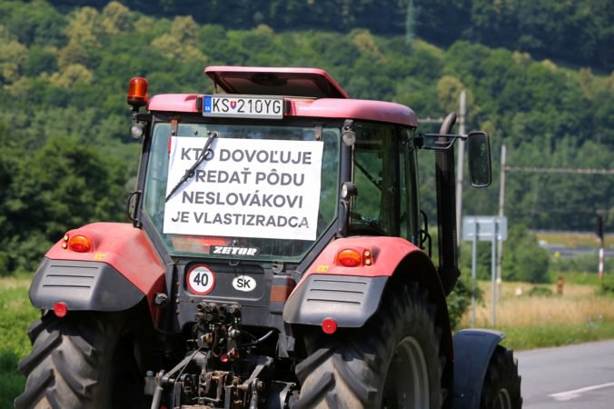 Farmári chystajú veľký protest, opäť pôjdu na traktoroch z východu do Bratislavy