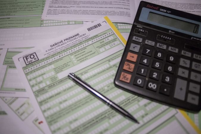 Finančná správa zverejnila prvé e-formuláre na daň z príjmov, SZČO si musia ešte počkať