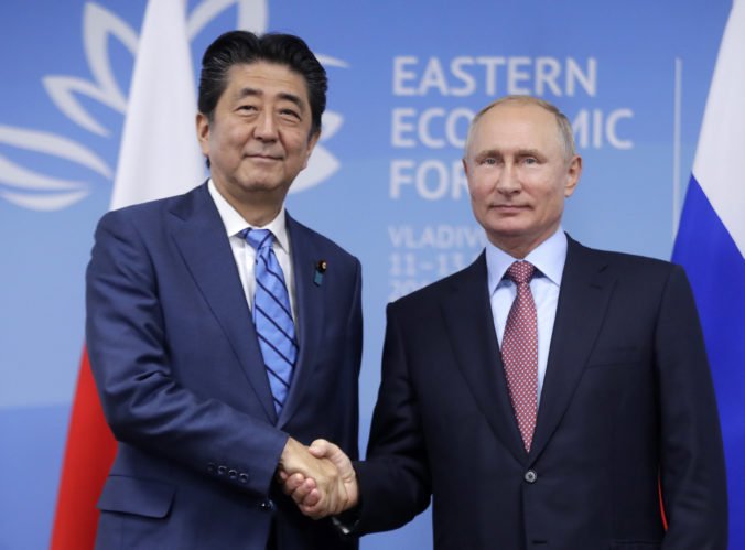 Japonsko chce ukončiť nepriateľstvo s Ruskom, pomôcť by malo vyriešenie sporu o Kurilské ostrovy