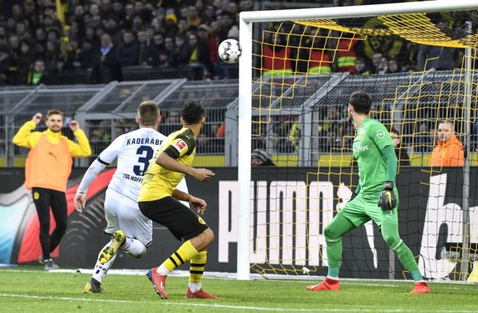 Video: Duda strelil gól a asistoval pri triumfe Herthy, Dortmund neudržal trojgólový náskok