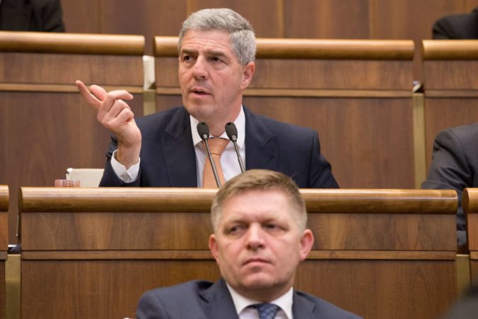 Bugár neodporučí poslancom voliť Fica za ústavného sudcu, podľa Baránka za to môže jeden fakt