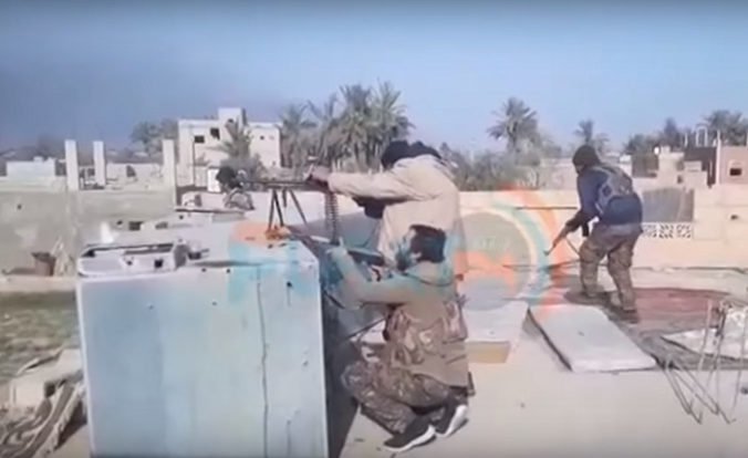 Video: Kurdmi vedené sily bojujú o poslednú baštu Islamského štátu na východe Sýrie