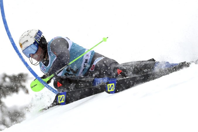 Slovenskí lyžiari neobhájili striebro z tímovej súťaže MS, vo štvrťfinále ich zdolali Rakúšania