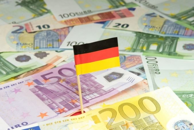 Nemecká ekonomika sa tesne vyhla prepadu do recesie, jej vývoj však ovplyvnili firemné investície
