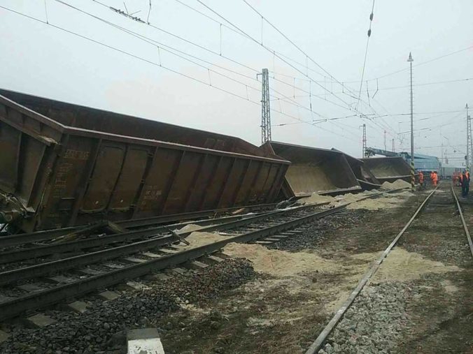 Cez Krompachy už premávajú vlaky, štátne železnice sprejazdnili jednu koľaj