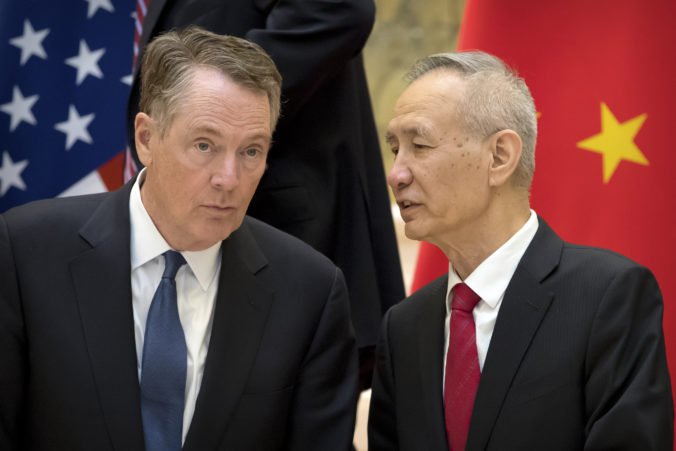 Vo Washingtone sa začali rokovania USA a Číny o riešení obchodného sporu