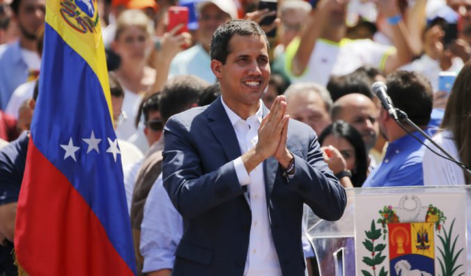 Prvá zásielka humanitárnej pomoci prekročila hranice, Guaidó to pokladá za veľký úspech