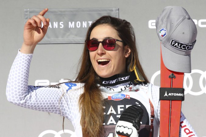 Sofia Goggiová vyhrala zjazd v Crans-Montane, preteky museli niekoľkokrát prerušiť