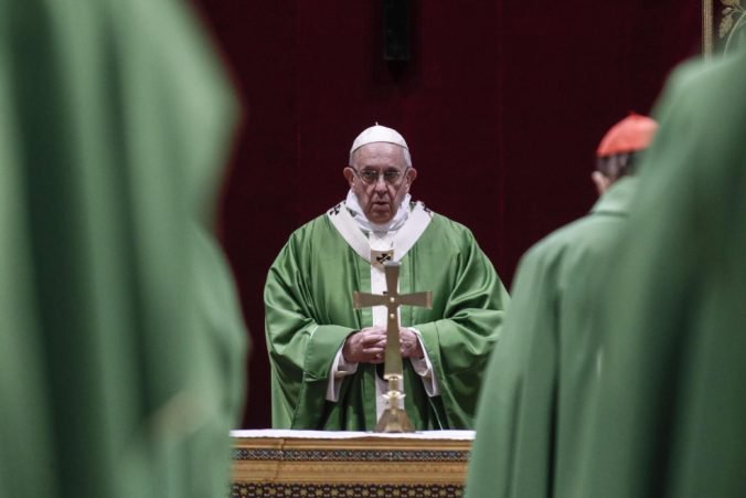 Pápež František prirovnal zneužívanie detí k ľudským obetám