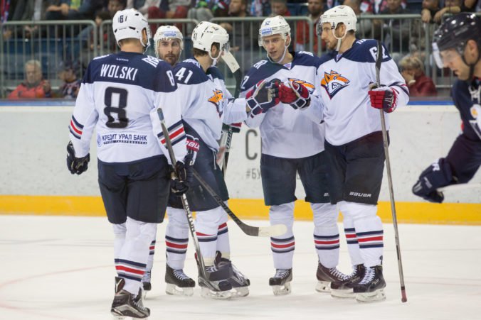 Play-off KHL odštartovalo štyrmi zápasmi, Magnitogorsk rozhodol o triumfe až v 100. minúte