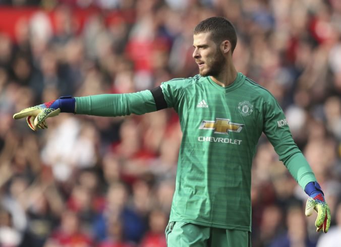 Video: De Gea vychytal 100. čisté konto, ManUtd sa v šlágri už do prestávky zranili štyria hráči