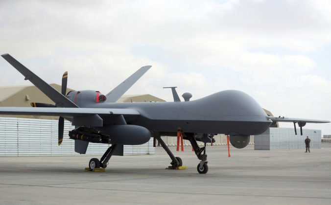 Dron NATO zaútočil na členov provládnych síl v Afganistane a niekoľkých z nich zabil