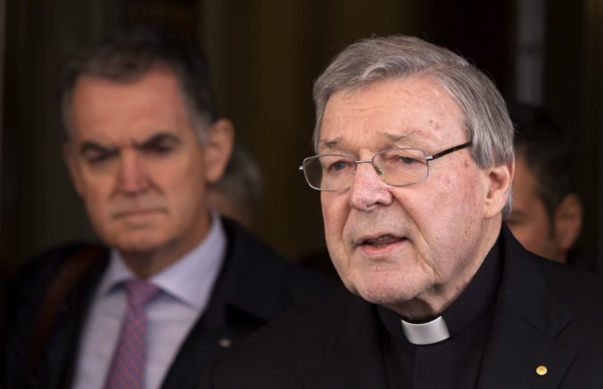 Kardinál Pell zostane vo väzbe až do vynesenia rozsudku v prípade sexuálneho napadnutia chlapcov