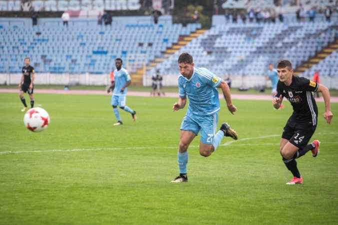 Hološko doplatil na silnú konkurenciu v útoku a v ŠK Slovan Bratislava skončil