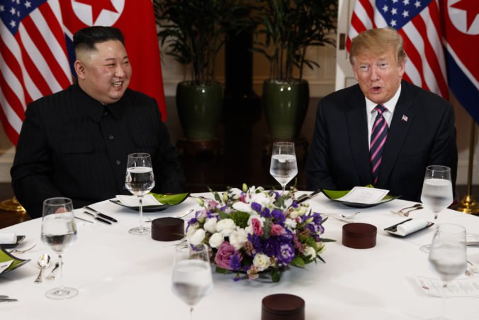 Pchjongjang spochybnil Trumpove slová o výsledkoch summitu vo vietnamskom Hanoji