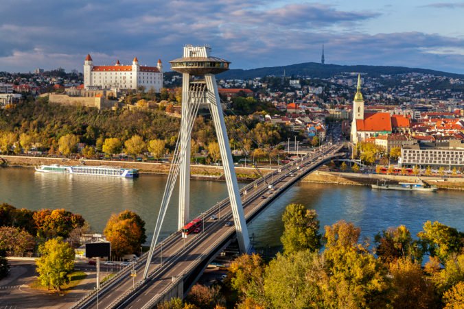 Rozdiely medzi Bratislavou a východom Slovenska sa nezmenšujú, podľa Bruselu sa dokonca prehlbujú