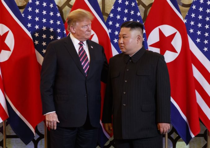 S Kim Čong-unom sme viedli dôležité rozhovory a máme dobré vzťahy, tvrdí po neúspešnom summite Trump