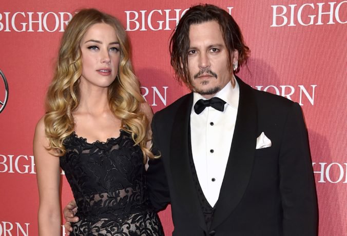 Johnny Depp zažaloval exmanželku Amber Heard, požaduje 50 miliónov dolárov
