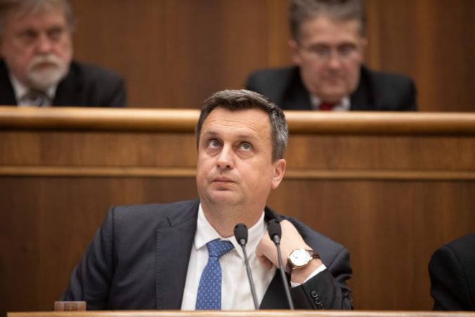 Slovensko nepríde znížením dane o príjmy, čísla rozpočtovej rady sú podľa Danka „vycucané z prsta“