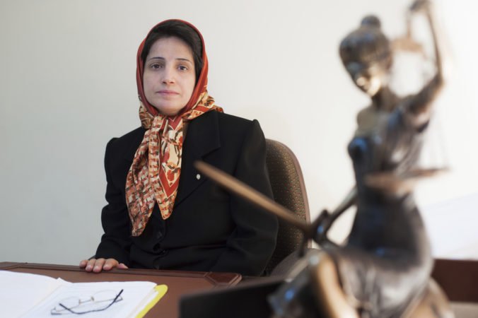 Iránskej právničke hrozí dlhoročné väzenie, pobúrila aj bojom proti povinnému noseniu hidžábu
