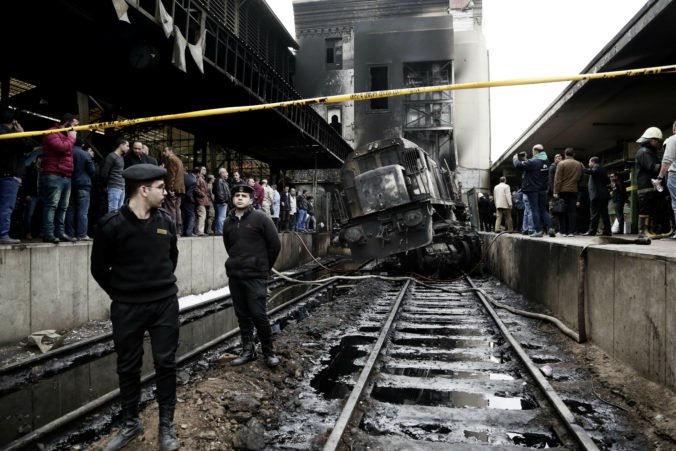 Polícia v Káhire zatkla ďalších ľudí v súvislosti s požiarom na vlakovej stanici