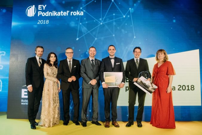 EY Podnikateľom roka 2018 Slovenskej republiky sa stal Šimon Šicko, spoluzakladateľ a výkonný riaditeľ spoločnosti Pixel Federation, s.r.o.