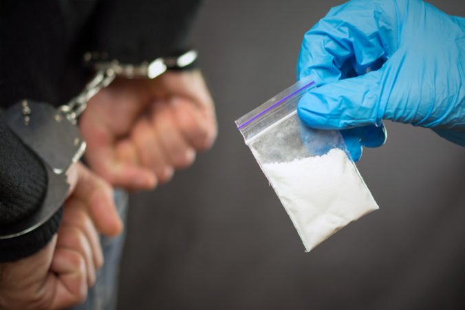 Europol zhabal nelegálne opiáty aj lieky na rakovinu, operácia viedla k zatknutiu stoviek ľudí