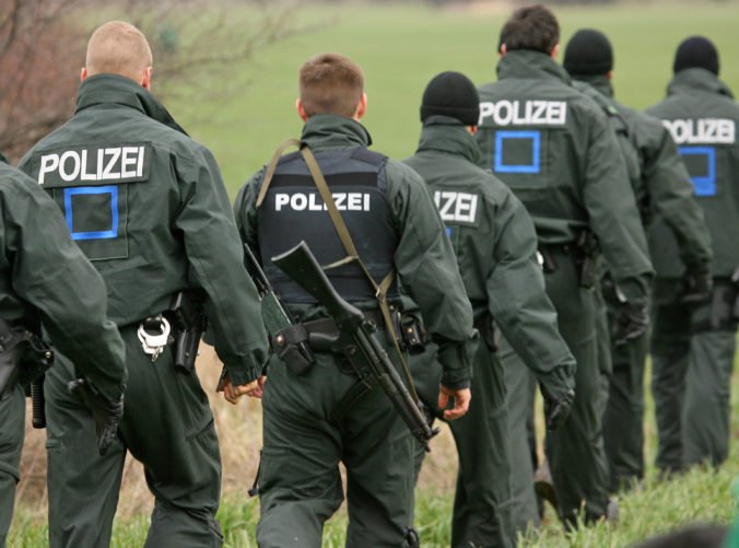 Policajti v Berlíne pátrajú po nezvestnej tínedžerke, zo zmiznutia podozrievajú jej švagra