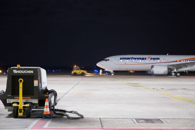 Na pád letu ET302 reaguje aj Smartwings a pozastavil prevádzku lietadiel Boeing 737 Max 8
