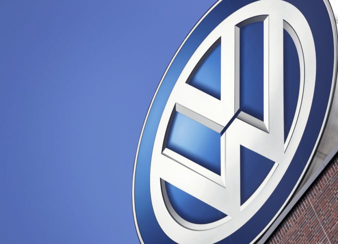 USA žalujú Volkswagen pre zavádzanie investorov, podľa firmy sú obvinenia právne chybné