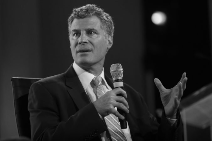 Zomrel známy ekonóm Alan Krueger, pracoval aj pre administratívu prezidenta Clintona