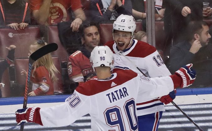 Video: Sekerov Edmonton v NHL utŕžil debakel, Tatar asistoval a Chára sa pobil aj zbieral „plusky“