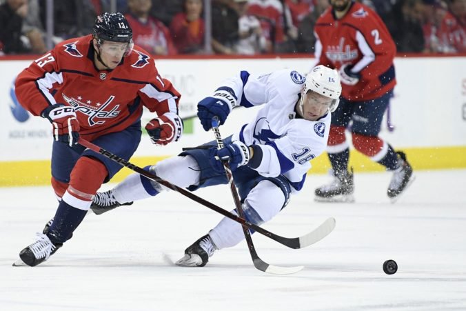 Video: Tampa Bay môže prekonať rekord Detroitu, Černák s Jarošom v NHL zbierali „mínusky“