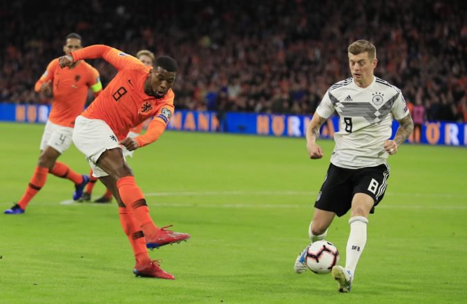 Nemci v šlágri zdolali Holanďanov, v kvalifikácii o postup na ME 2020 aj výhry Poľska a Belgicka