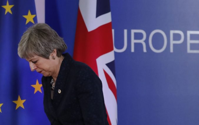 Ak poslanci schvália dohodu o brexite, britská premiérka Mayová odstúpi