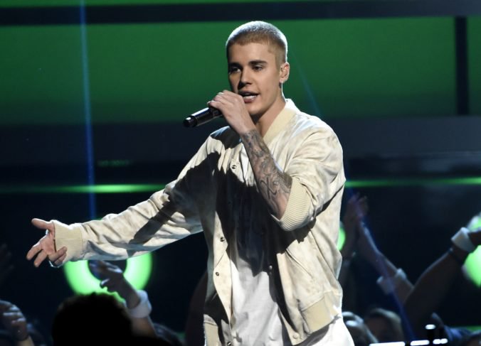 Justin Bieber si dáva pauzu od hudby, vrátiť sa plánuje s úžasným albumom
