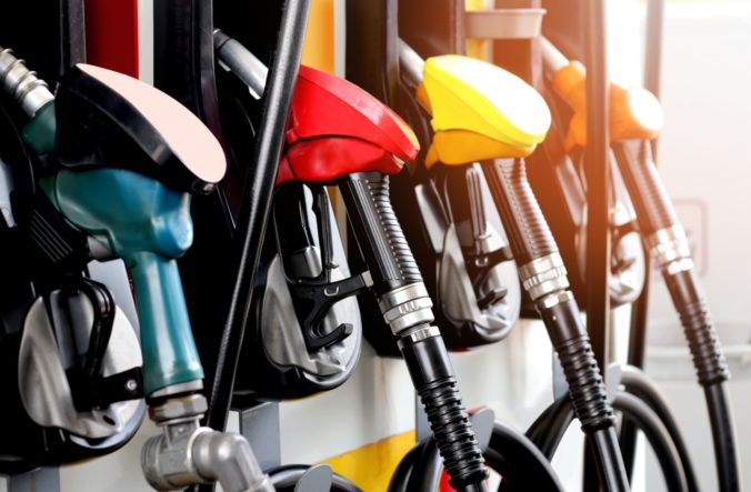 Ceny benzínov na slovenských čerpacích staniciach sa opäť zvýšili, motorová nafta zlacnela