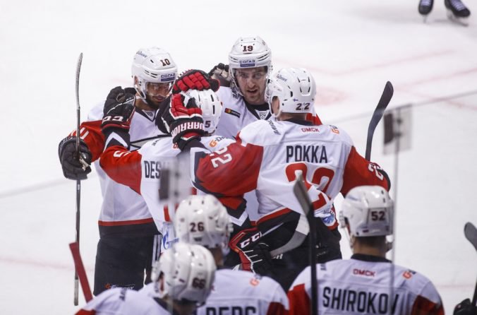 Omsk začal finále Východnej konferencie KHL víťazne, Ufa padla na ľade súpera po predĺžení