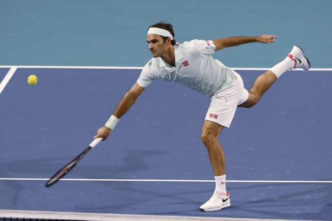 Video: Federer uštedril Andersonovi aj „kanára“, v semifinále v Miami aj dvaja kanadskí tínedžeri